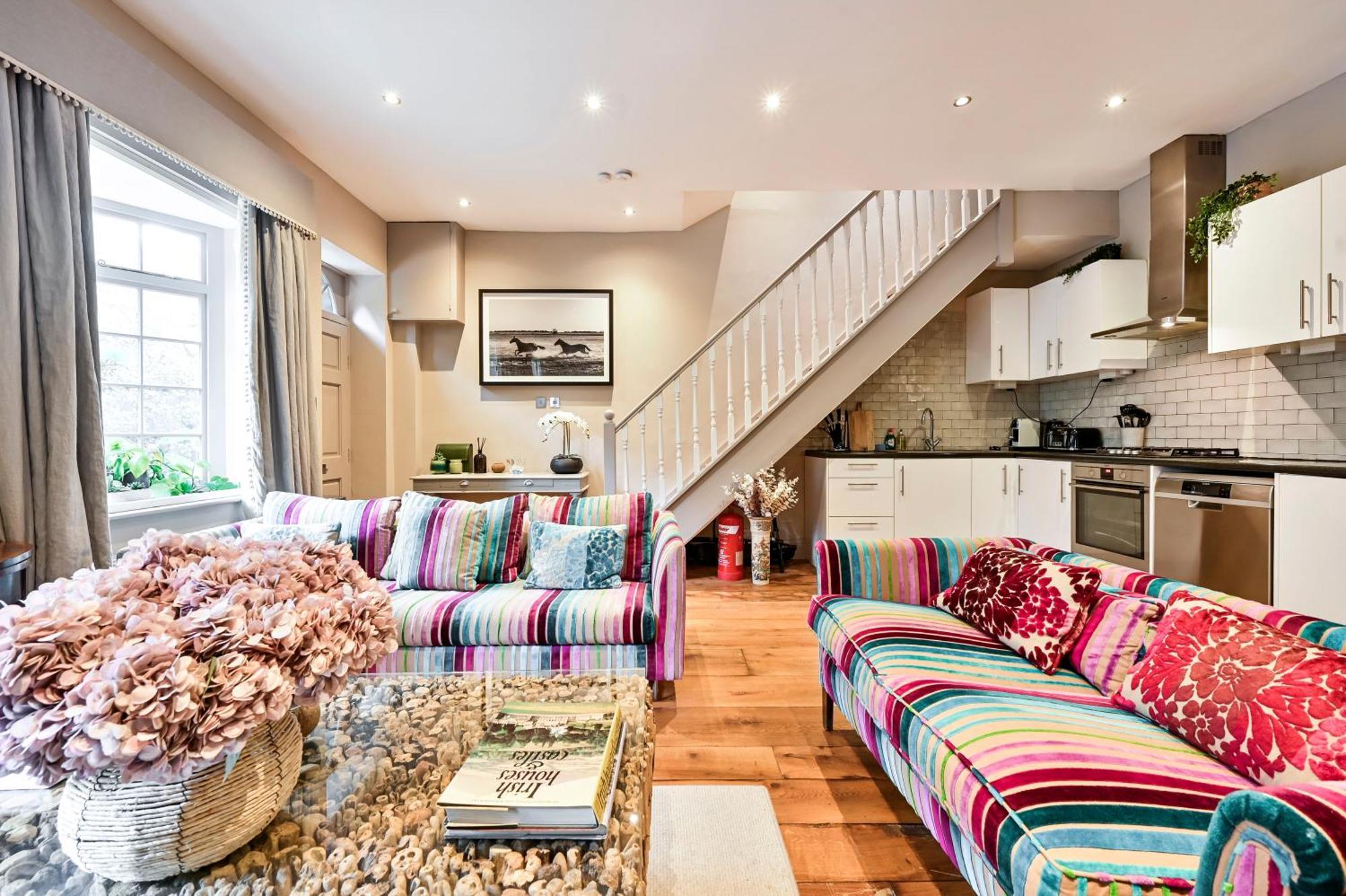 Magnificent 2 Bed Hyde Park Mews House Appartement Londen Buitenkant foto